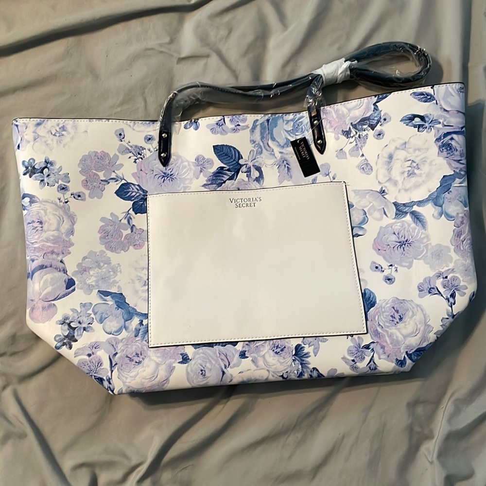 NWT Victoria’s Secret floral purse